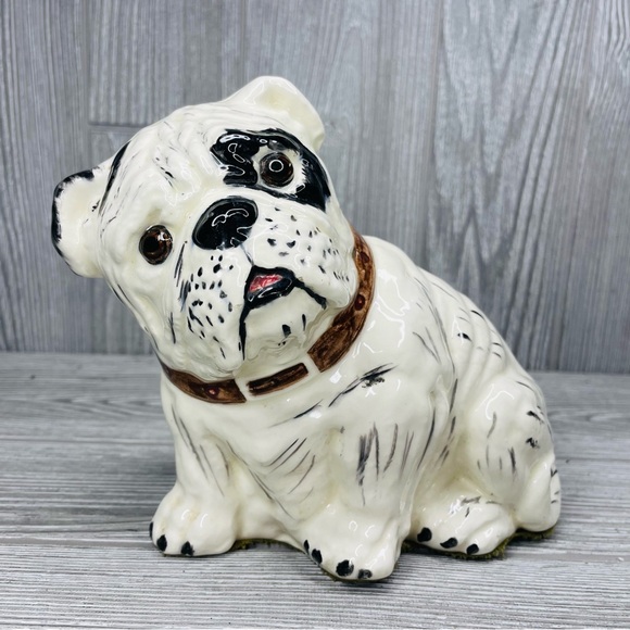 Bull dog ceramic figurine statue that’s judging you perfect bathroom decoration - Picture 5 of 14